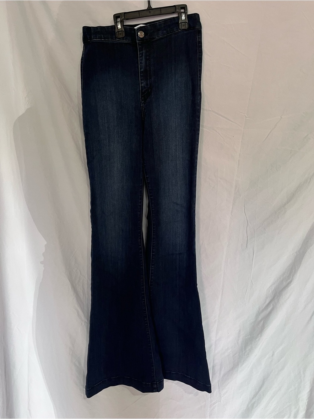 Celebrity Pink High-Rise Dark Blue Flared Jeans